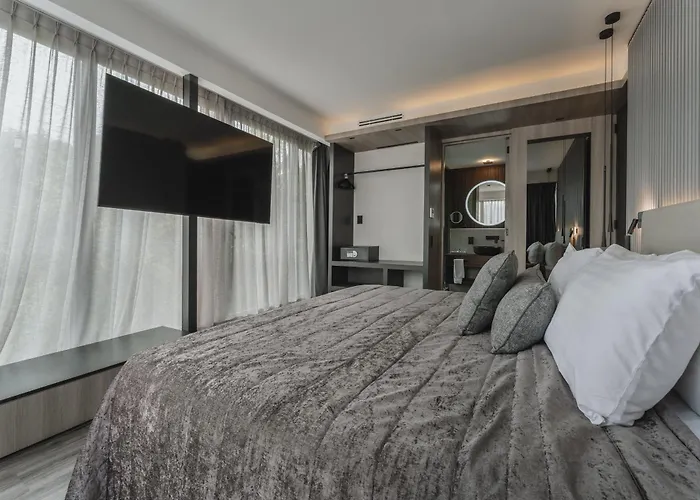 Casa Kavia 4*